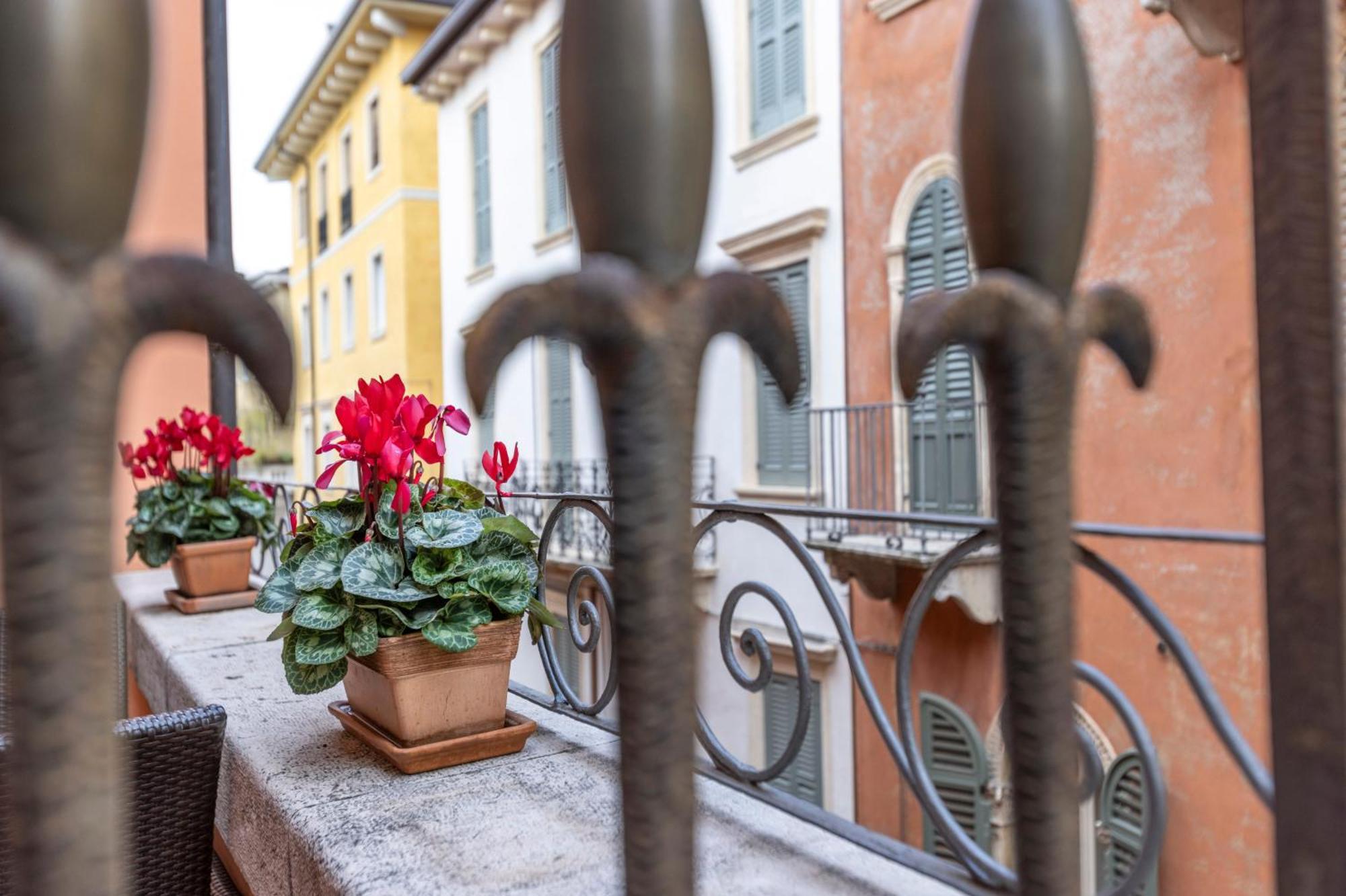 Opera Relais De Charme - Aparthotel Verona Exterior photo